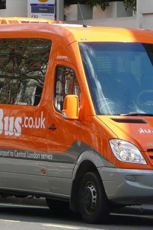 easyBus - transport z lotniska Stansted do Londynu