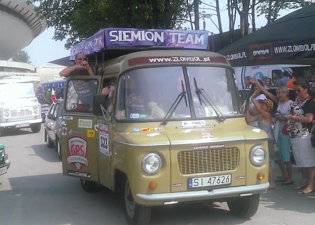 Złombol 2015 – Siemion Team wyruszył Nyską w Alpy