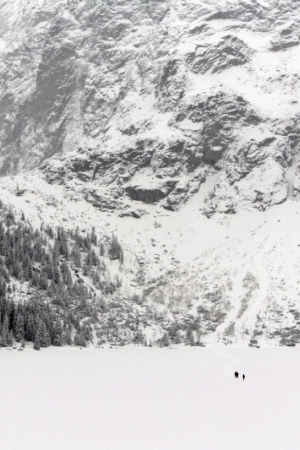 Bezpieczeństwo w górach: O czym pamiętać idąc zimą w góry?
