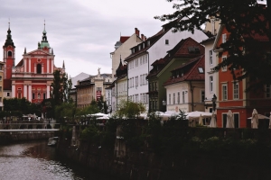 Your Home in Ljubljana – Vila Veselova Hostel